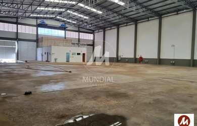 Imagem: O depósito possui 4 Vagas na garagem, 1.600m² de Área e