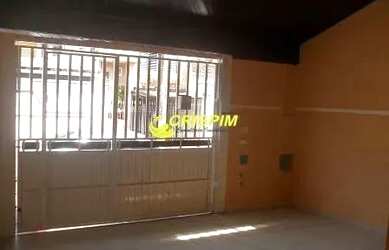 Imagem: A casa possui 2 Dormitórios, 1 Banheiro, 2 Vagas na garagem