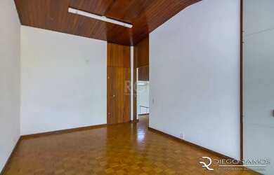 Imagem 6: Venda de casa residencial 25,00m x 80,00m- Menino Deus. 4 vagas, 4 dormitórios,...