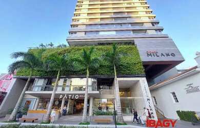 Imagem: O studio possui 1 Dormitório, 1 Banheiro, 1 Vaga na garagem