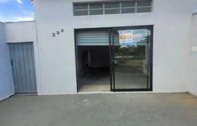 Imagem: O depósito possui 2 Vagas na garagem, 50m² de Área e está