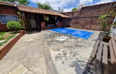 Imagem: A casa possui 3 Dormitórios, 3 Banheiros, 3 Vagas na garagem