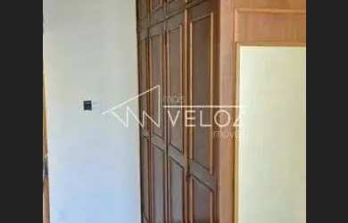 Imagem: O apartamento à venda possui 1 Dormitório, 2 Banheiros, 1