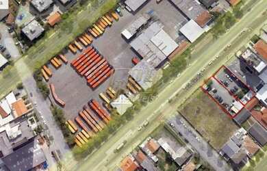 Imagem: O terreno possui 1.200m² de Área e está localizado em Bacacheri