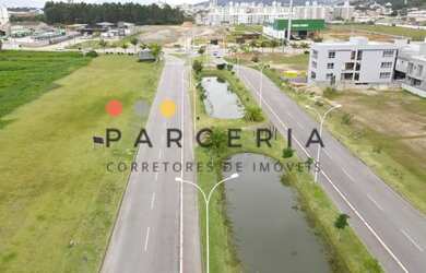 Imagem: O terreno possui 360m² de Área, Imóvel novo e está localizado