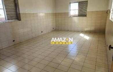 Imagem: A casa possui 5 Dormitórios, 3 Banheiros, 5 Vagas na garagem