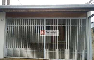 Imagem: A casa possui 3 Dormitórios, 2 Banheiros, 2 Vagas na garagem