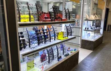 Imagem: O depósito possui 1 Vaga na garagem, 54m² de Área e está