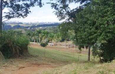 Imagem: O terreno possui 3.127m² de Área e está localizado em Loteamento