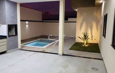 Imagem: A casa em condomínio possui 3 Dormitórios, 3 Banheiros, 4