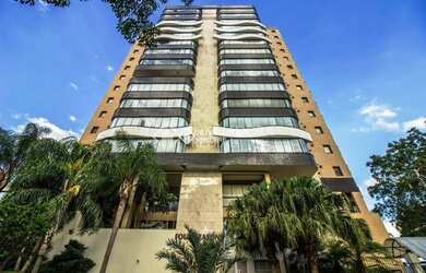 Imagem: O apartamento possui 3 Dormitórios, 1 Banheiro, 3 Vagas na