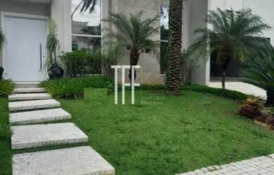 Imagem: A casa em condomínio possui 5 Dormitórios, 5 Banheiros, 5