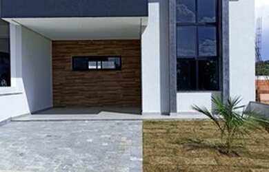 Imagem: A casa em condomínio possui 3 Dormitórios, 2 Banheiros, 2