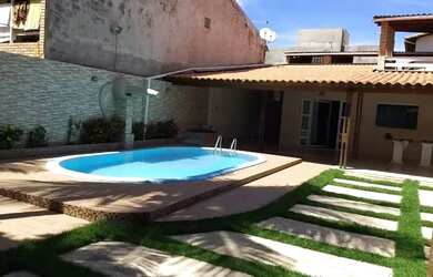 Imagem: A casa possui 3 Dormitórios, 4 Banheiros, 200m² de Área e