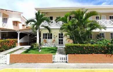 Imagem: A casa em condomínio possui 4 Dormitórios, 3 Banheiros, 5