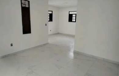 Imagem 3: Casa em Betim. 210m² de Área, 3 Vagas na garageme3 Dormitórios