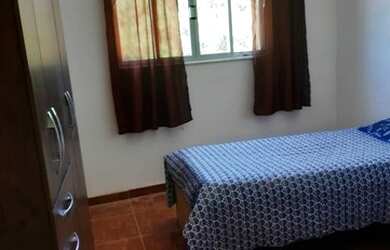 Imagem: A casa possui 2 Dormitórios, 1 Banheiro e está localizado