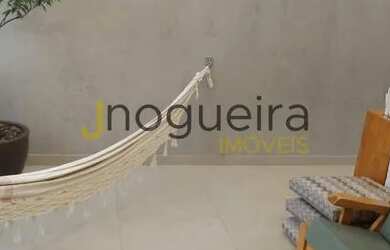 Imagem: A casa possui 3 Dormitórios, 3 Banheiros, 3 Vagas na garagem