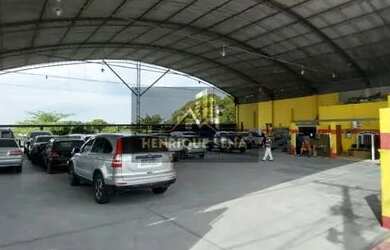 Imagem: O depósito possui 5 Vagas na garagem, 990m² de Área e está