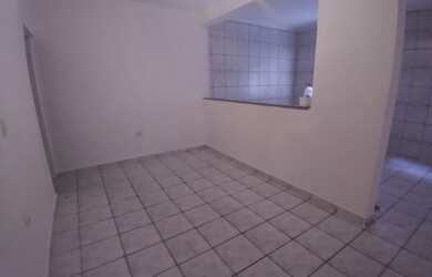 Imagem: A casa possui 1 Dormitório, 1 Banheiro, 60m² de Área e está