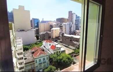 Imagem 11: Apartamento com 2 dormitórios, 1 banheiro no Bairro Centro Histórico
