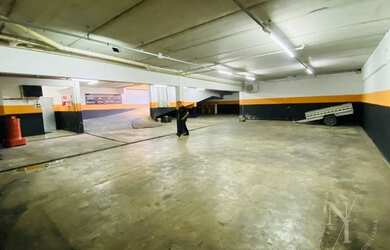 Imagem: O depósito possui 230m² de Área e está localizado em Santo