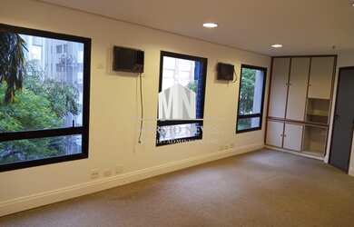 Imagem: O depósito possui 33m² de Área e está localizado em Bairro