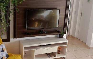 Imagem: O apartamento possui 2 Dormitórios, 1 Banheiro, 1 Vaga na garagem