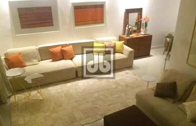 Imagem: A casa possui 5 Dormitórios, 5 Banheiros, 1 Vaga na garagem