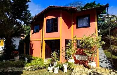 Imagem: A casa em condomínio possui 2 Dormitórios, 2 Banheiros, 239m²