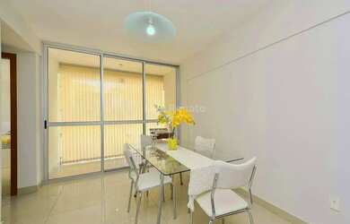 Imagem: O apartamento possui 2 Dormitórios, 2 Banheiros, 2 Vagas na