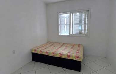 Imagem 5: Casa Tramandai temporada. Acomodam 8 pessoas, 4 Vagas na garageme3 Dormitórios