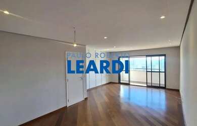 Imagem: O apartamento possui 3 Dormitórios, 3 Banheiros, 2 Vagas na