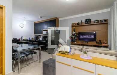 Imagem: A casa possui 2 Dormitórios, 2 Banheiros, 1 Vaga na garagem