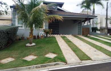 Imagem: A casa em condomínio possui 3 Dormitórios, 4 Banheiros, 4