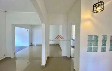 Imagem 5: Casa comercial, de esquina, venda por R$ 800.000 ou aluguel por R$ 3.200/mês...