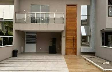 Imagem: A casa em condomínio possui 3 Dormitórios, 2 Banheiros, 2