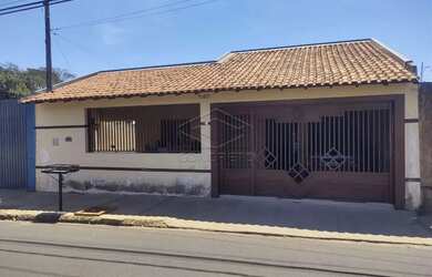 Imagem: O depósito possui 2 Vagas na garagem, 197m² de Área, Imóvel