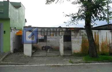 Imagem: O terreno possui 300m² de Área, Imóvel novo e está localizado