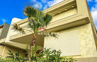 Imagem: A casa em condomínio possui 4 Dormitórios, 5 Banheiros, 5