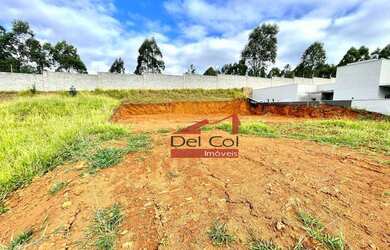 Imagem: O terreno possui 307m² de Área e está localizado em Bragança