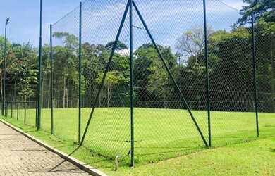 Imagem: O terreno e possui Dormitórios, Suítes, Banheiros, 508-0m²