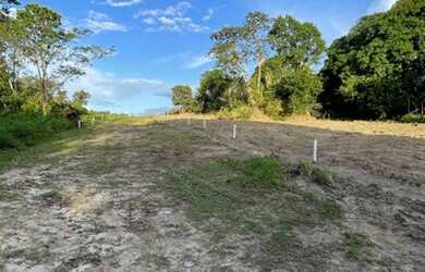 Imagem: O terreno possui 160m² de Área e está localizado em Cohatrac