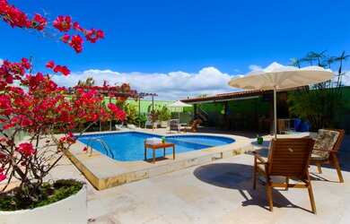 Imagem 1: HI04G - Casa das Andorinhas com piscina na praia do Iguape 50m do mar...