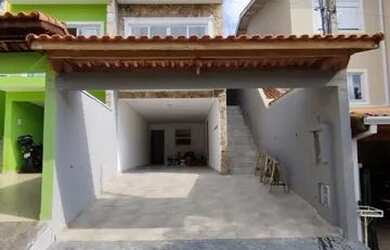 Imagem: A casa em condomínio possui 3 Dormitórios, 3 Banheiros, 4