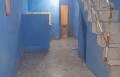 Imagem: A casa possui 2 Dormitórios, 2 Banheiros e 4m² de Área e