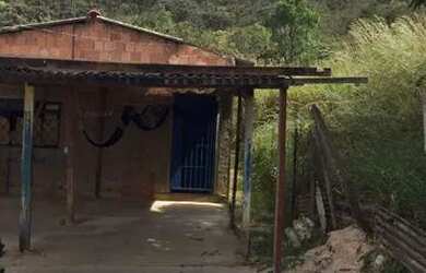 Imagem 5: Vendo. 200m² de Área, 2 Vagas na garageme1 Dormitório