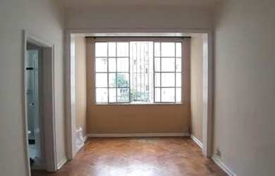 Imagem: O apartamento possui 2 Dormitórios, 1 Banheiro e 1 Vaga na