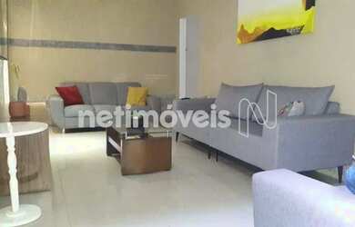 Imagem: A casa possui 5 Dormitórios, 3 Banheiros, 5 Vagas na garagem