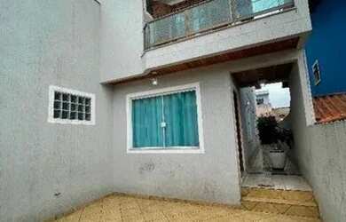 Imagem: A casa possui 3 Dormitórios, 2 Banheiros, 2 Vagas na garagem